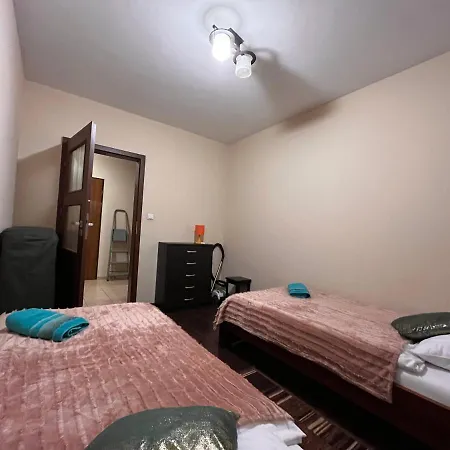 Komfortowy W Ustroniu, 57m2, Dwie Sypialnie, Darmowy Ogrodzony Parking, Osobna Kuchnia, Blisko Czantoria I Szlaki Piesze *