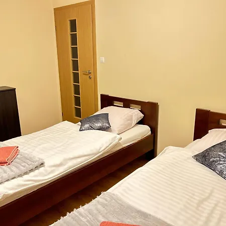 Апартаменты Komfortowy W Ustroniu, 57m2, Dwie Sypialnie, Darmowy Ogrodzony Parking, Osobna Kuchnia, Blisko Czantoria I Szlaki Piesze Устронь
